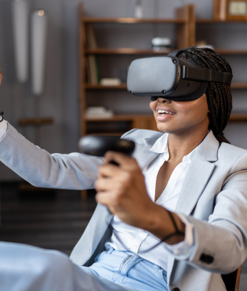 Virtual Reality (VR)