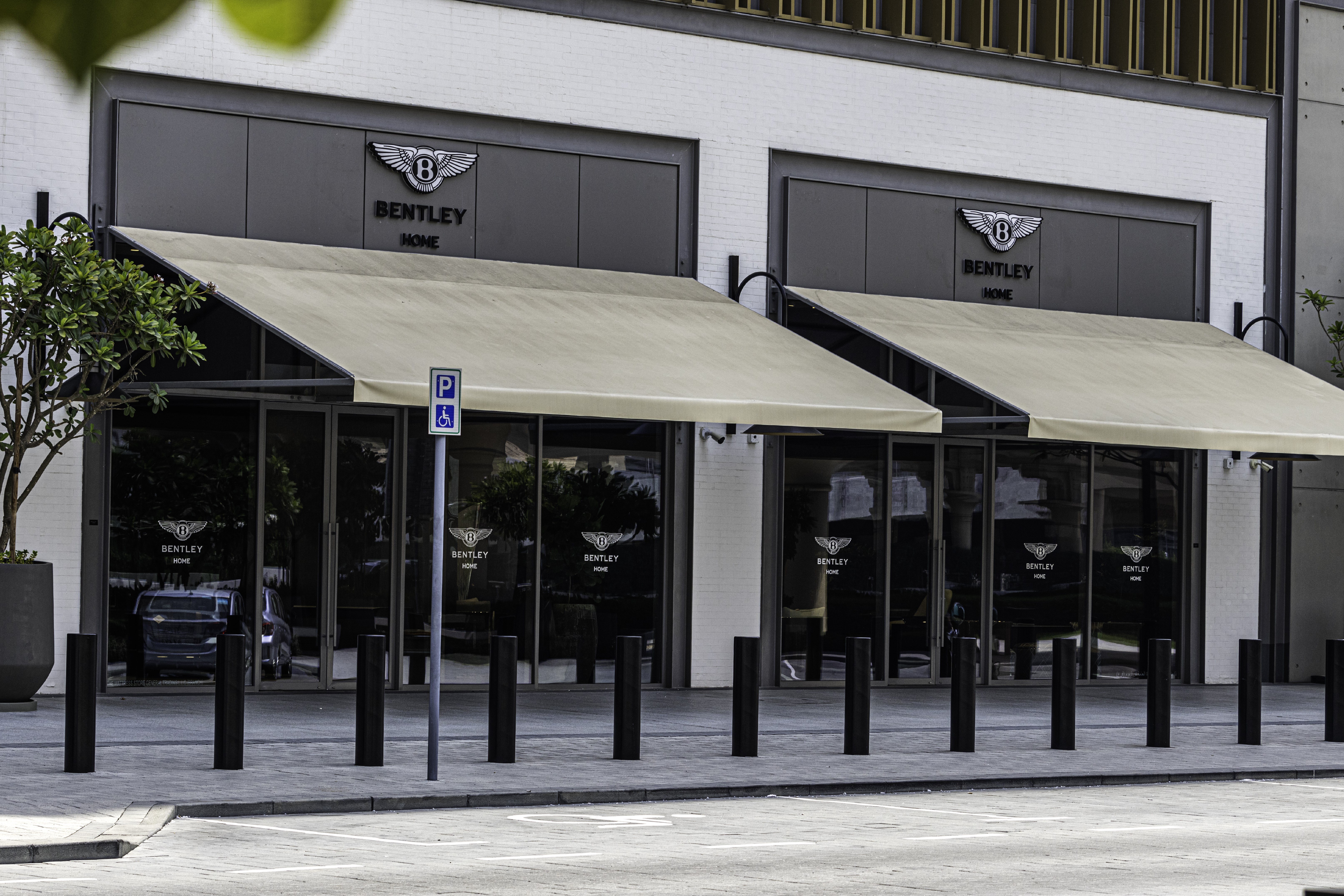 Bentley - Dubai Mall  