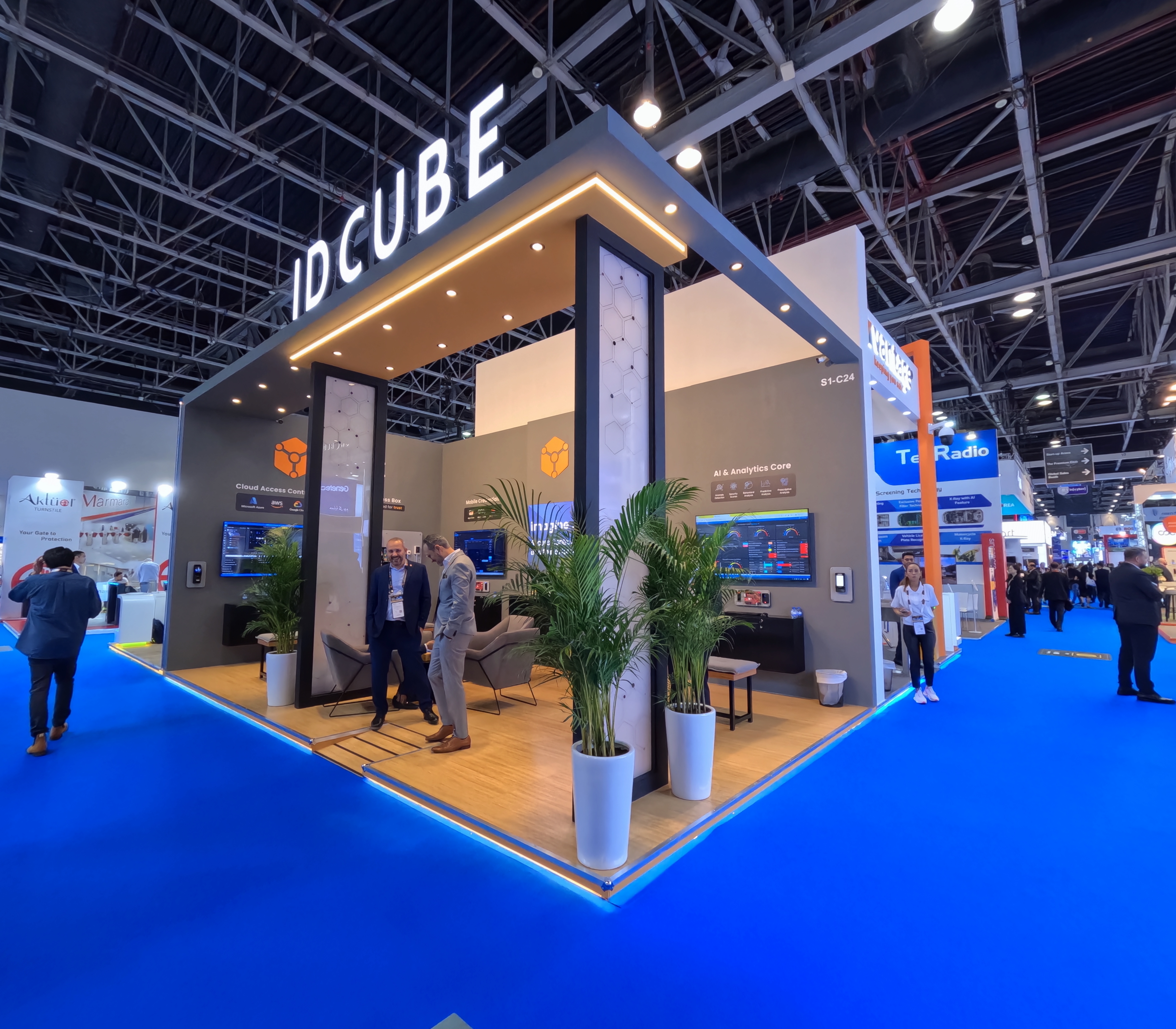 ID Cube - Intersec 
