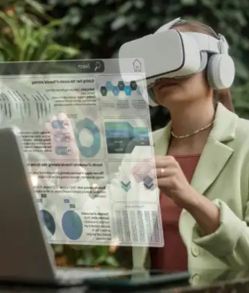 Augmented Reality (AR)